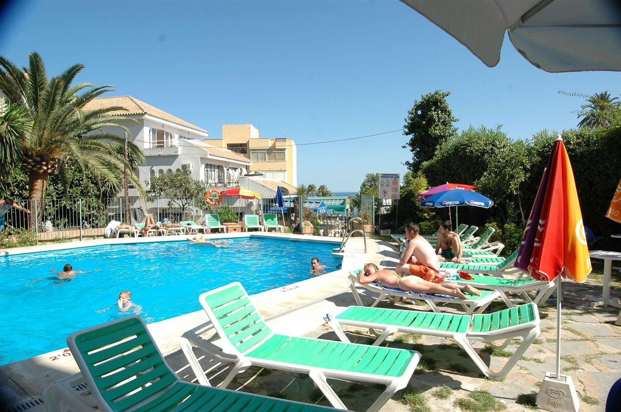 Apartamentos Doramar Benalmadena Bagian luar foto